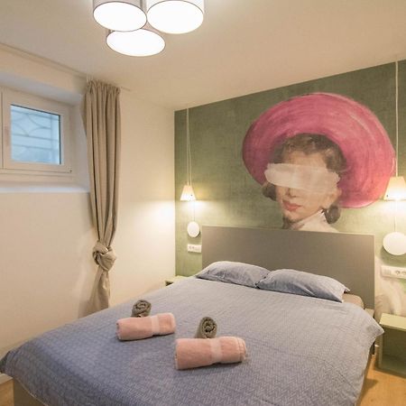Romiru Rooms And Studio Apartment Сплит Екстериор снимка