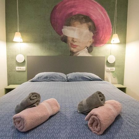 Romiru Rooms And Studio Apartment Сплит Екстериор снимка