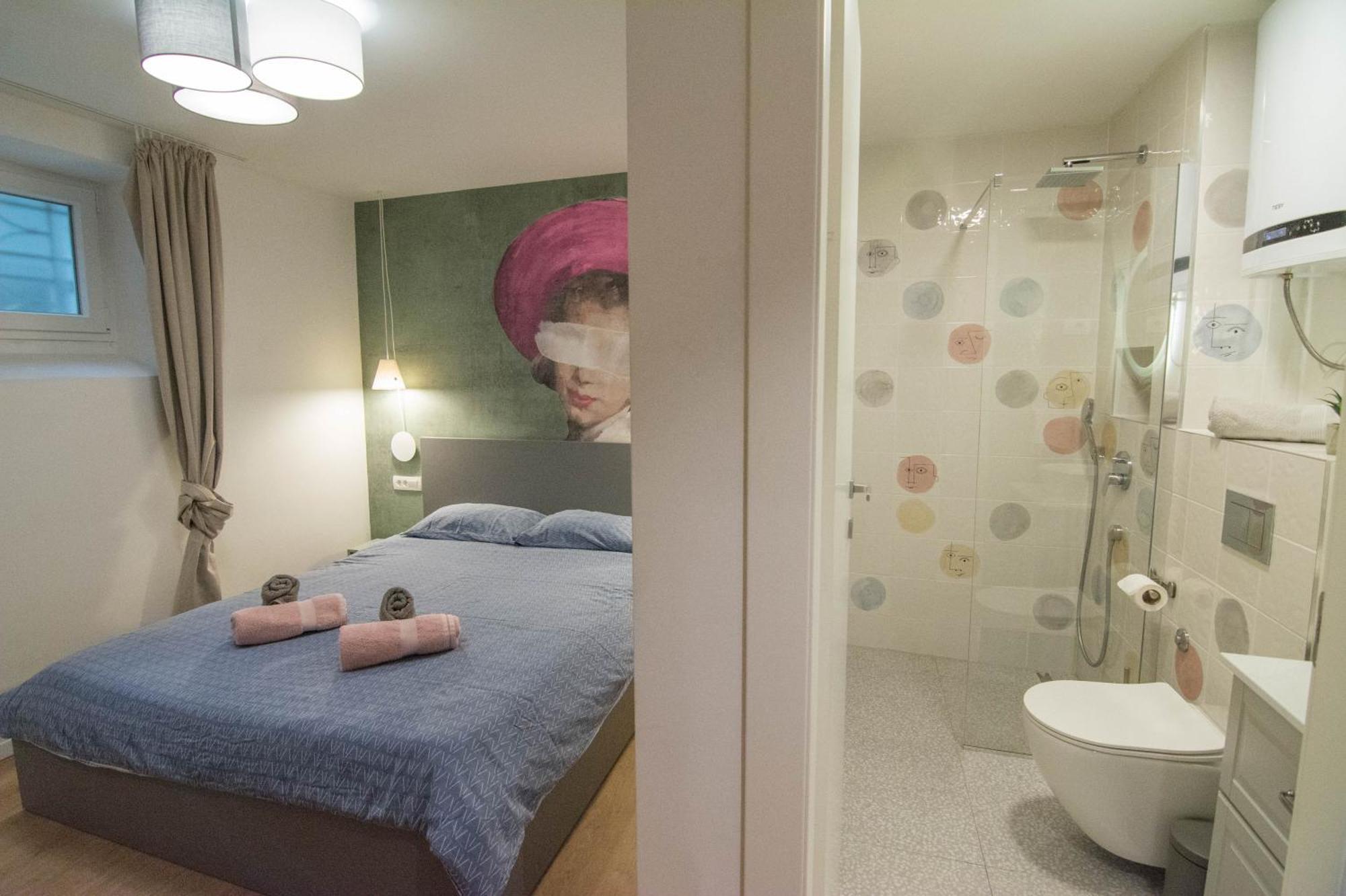 Romiru Rooms And Studio Apartment Сплит Екстериор снимка